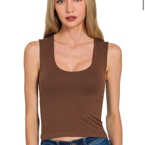 NEW ZENANA U-NECK SEAMLESS CROPPED TANK TOP WITH BUILT IN BRA BROWN